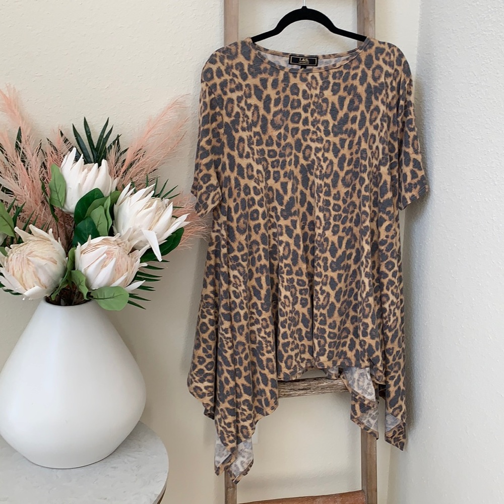Faded print cheetah poncho style top
